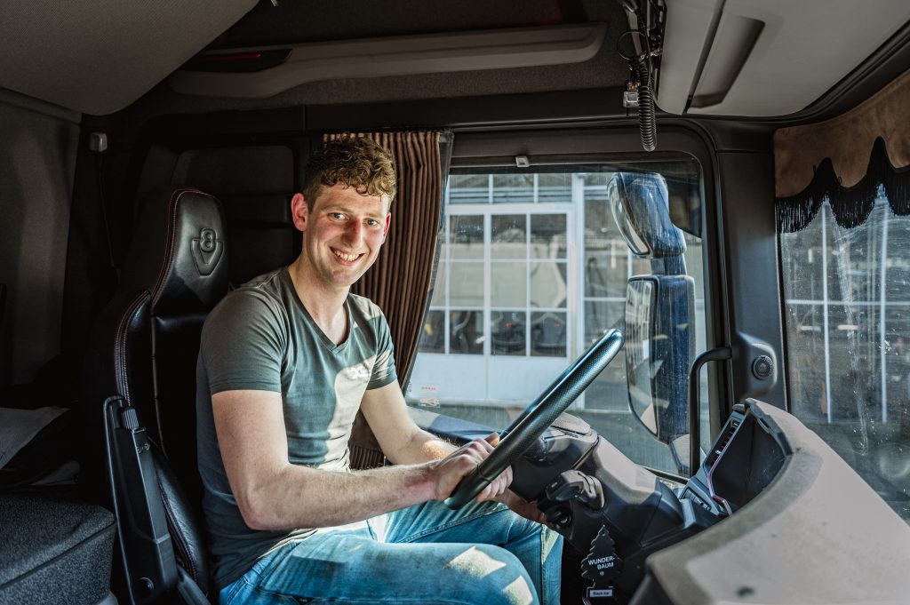 Kom werken bij het team van Dekker & Crum Transport